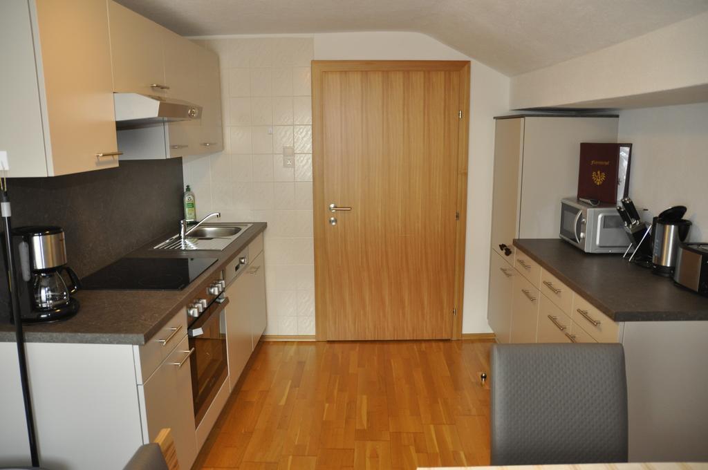 Flierelerhof Apartment Arzl im Pitztal Ruang foto